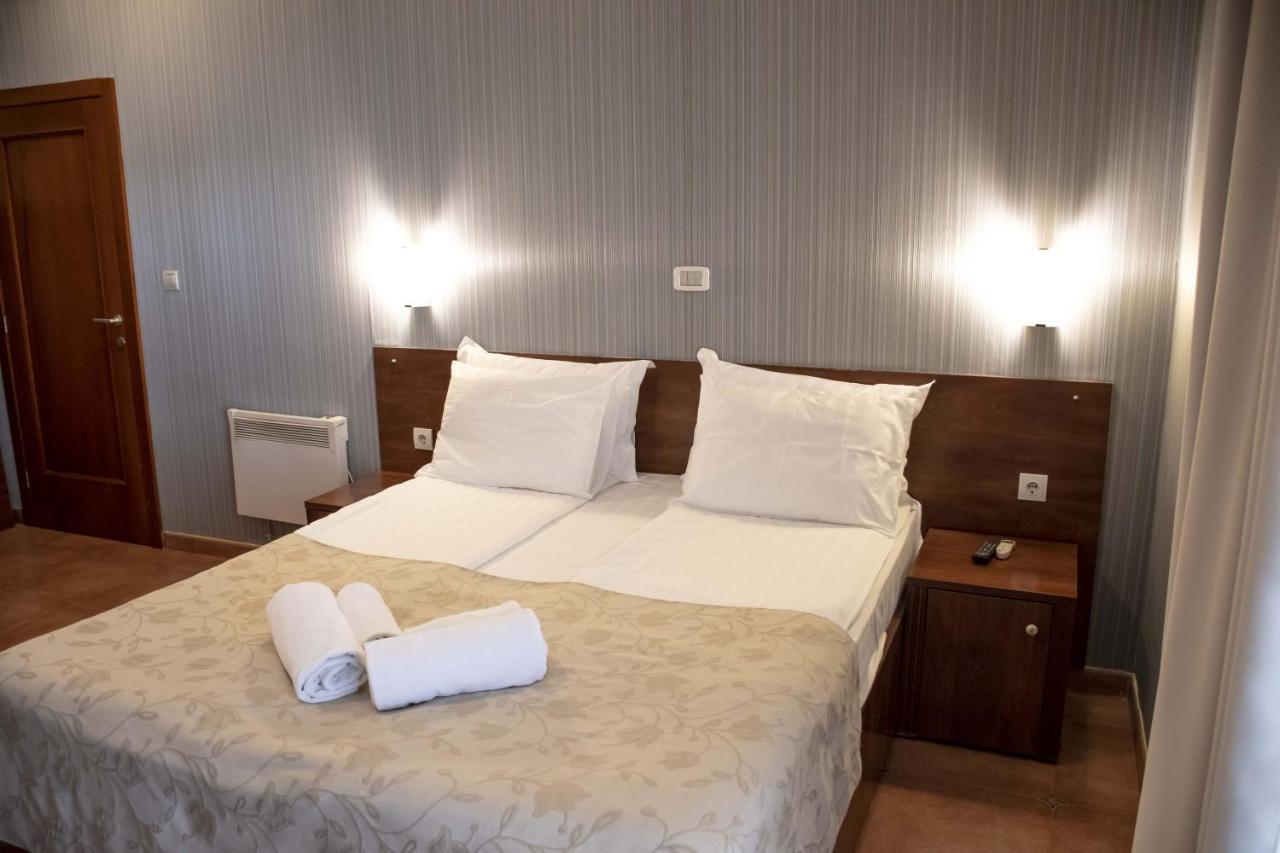 Mali Hotel Porat بودفا المظهر الخارجي الصورة