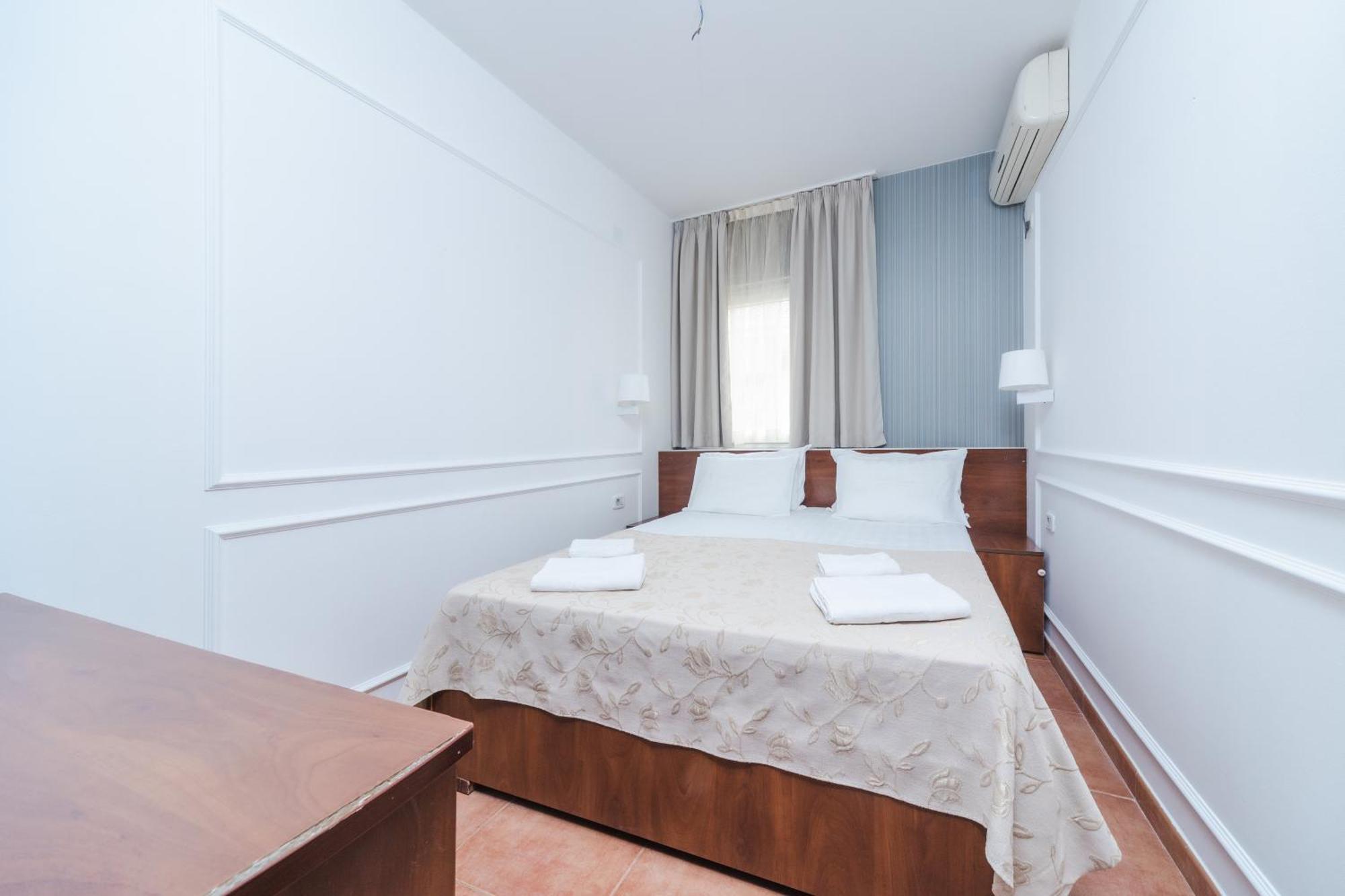 Mali Hotel Porat بودفا الغرفة الصورة