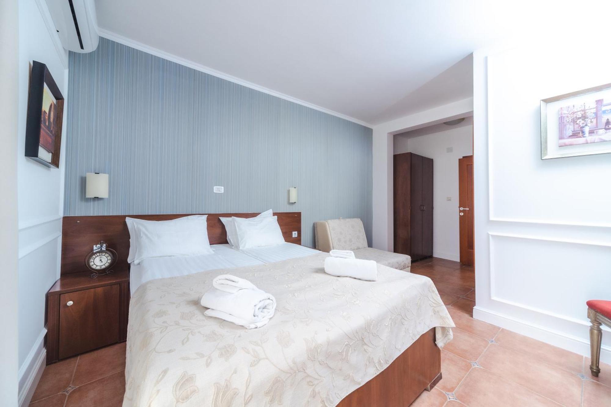Mali Hotel Porat بودفا الغرفة الصورة